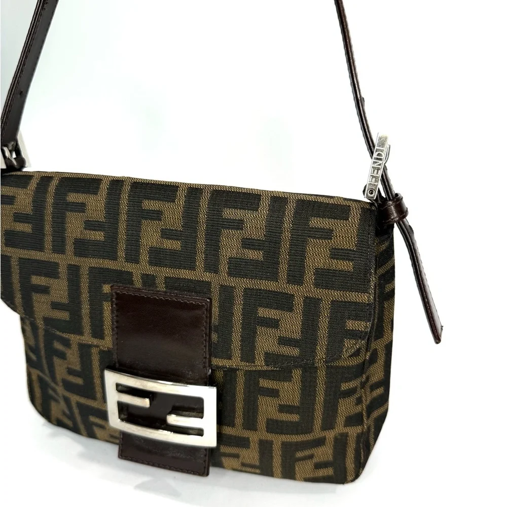 ✨SOLD✨ Vintage Fendi Zucca Baguette - Picture 5 of 10